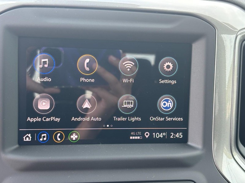 Chevrolet Silverado 2500HD Vehicle Image 16