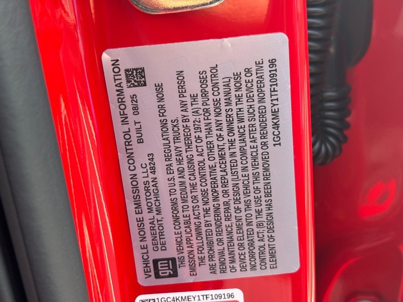 Chevrolet Silverado 2500HD Vehicle Image 22