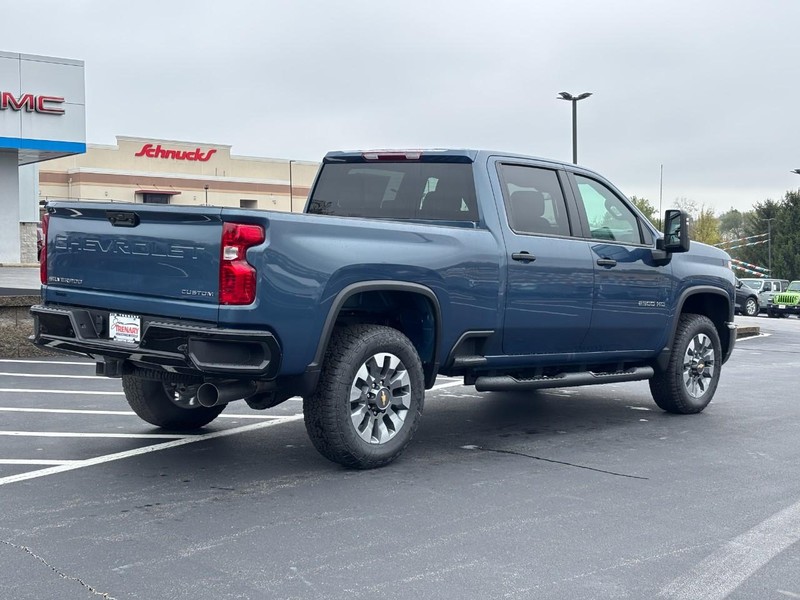 Chevrolet Silverado 2500HD Vehicle Image 04