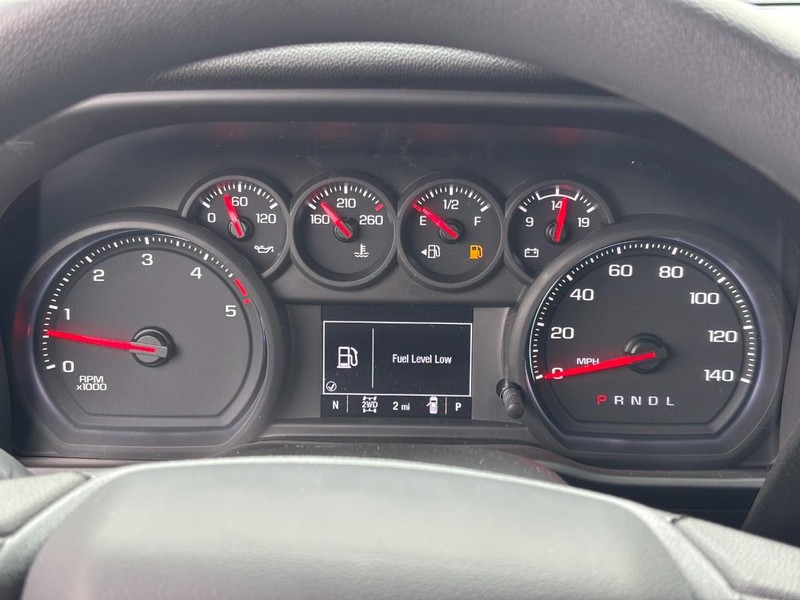 Chevrolet Silverado 2500HD Vehicle Image 15