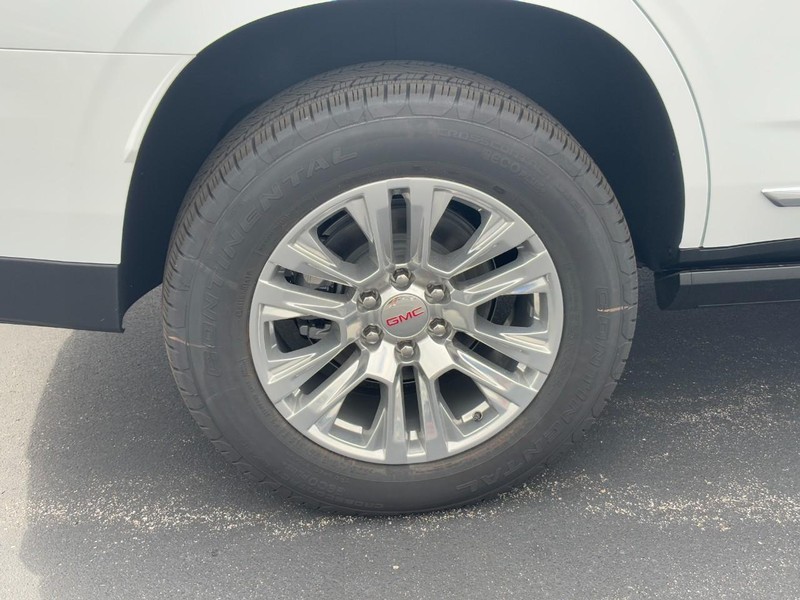 GMC Yukon Vehicle Image 05