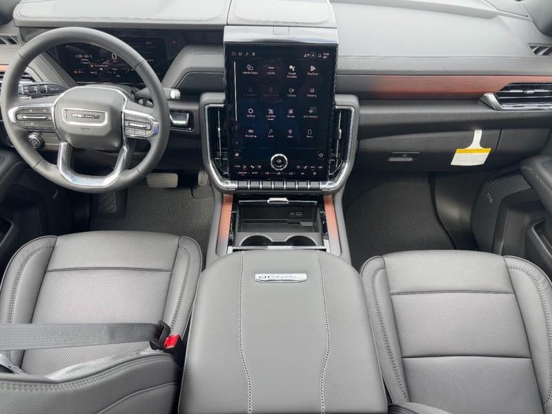 GMC Yukon Vehicle Image 08