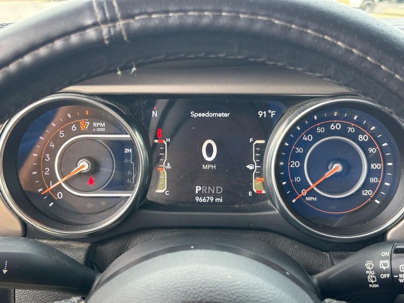 Jeep Wrangler Unlimited Vehicle Image 19