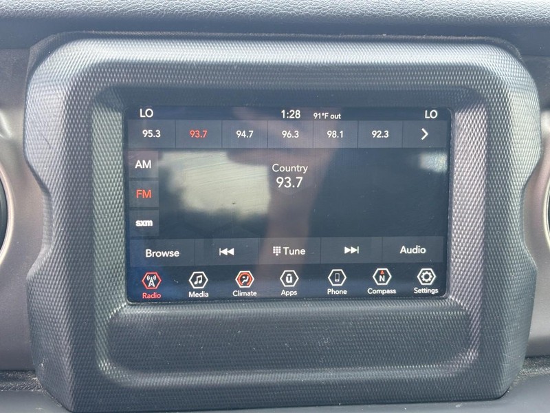 Jeep Wrangler Unlimited Vehicle Image 20