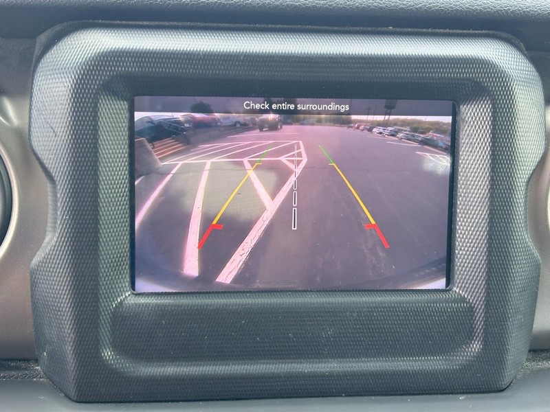 Jeep Wrangler Unlimited Vehicle Image 21