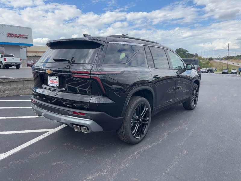 Chevrolet Traverse Vehicle Image 04
