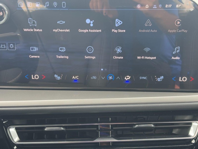 Chevrolet Traverse Vehicle Image 11