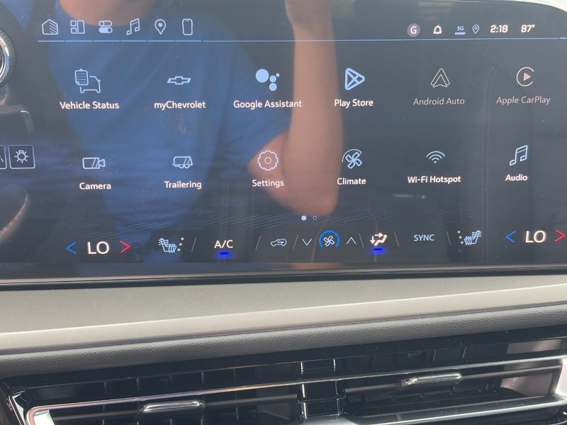 Chevrolet Traverse Vehicle Image 18