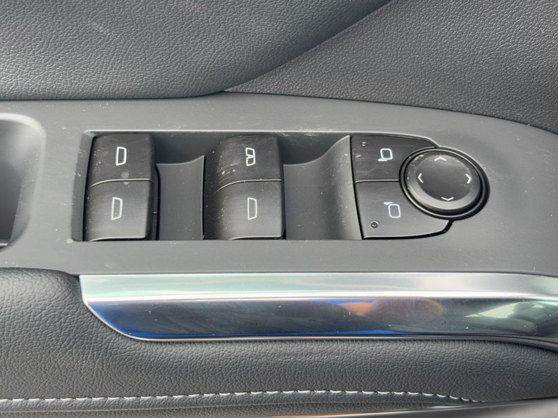 Chevrolet Traverse Vehicle Image 22