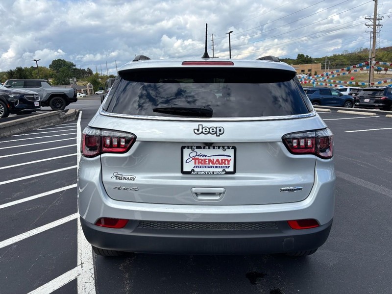 Jeep Compass Vehicle Image 05