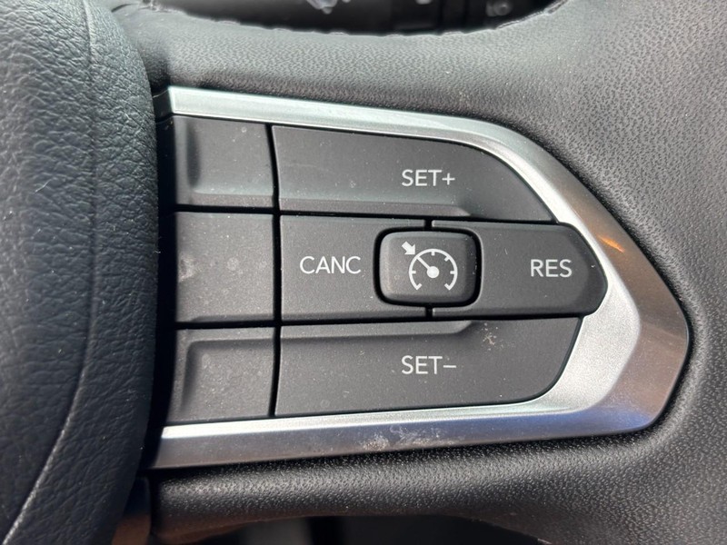 Jeep Compass Vehicle Image 18