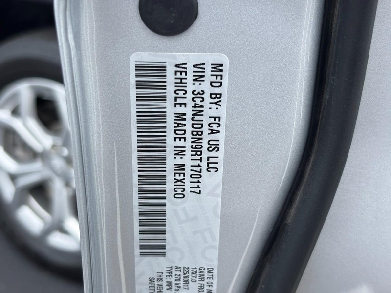 Jeep Compass Vehicle Image 25