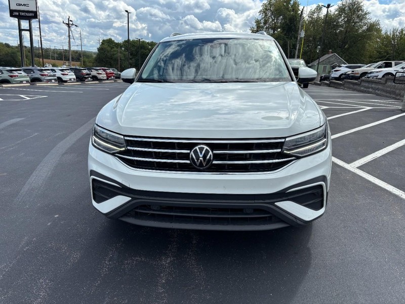 Volkswagen Tiguan Vehicle Image 09