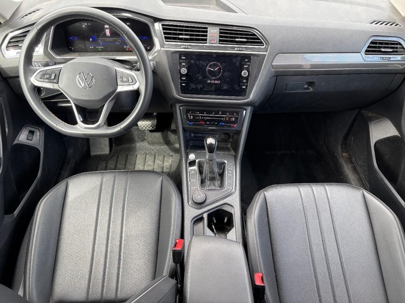 Volkswagen Tiguan Vehicle Image 11