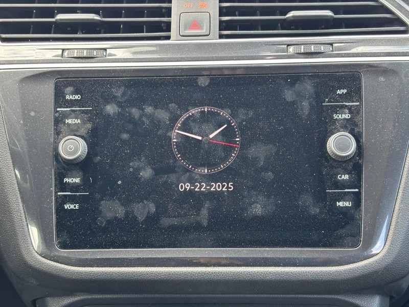 Volkswagen Tiguan Vehicle Image 13