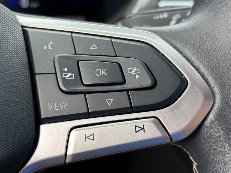 Volkswagen Tiguan Vehicle Image 18