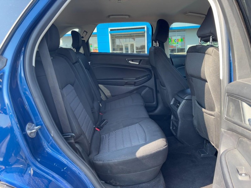 Ford Edge Vehicle Image 11