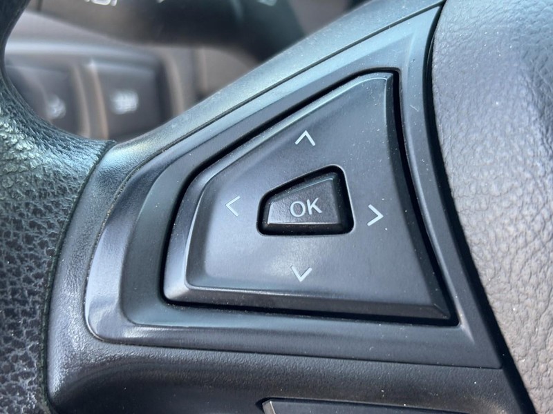 Ford Edge Vehicle Image 18