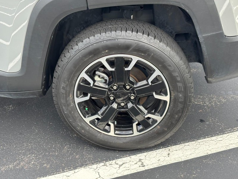 Jeep Renegade Vehicle Image 07