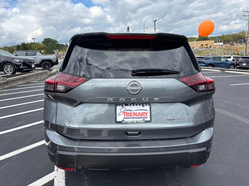 Nissan Rogue Vehicle Image 05