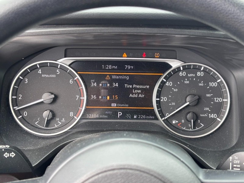 Nissan Rogue Vehicle Image 20