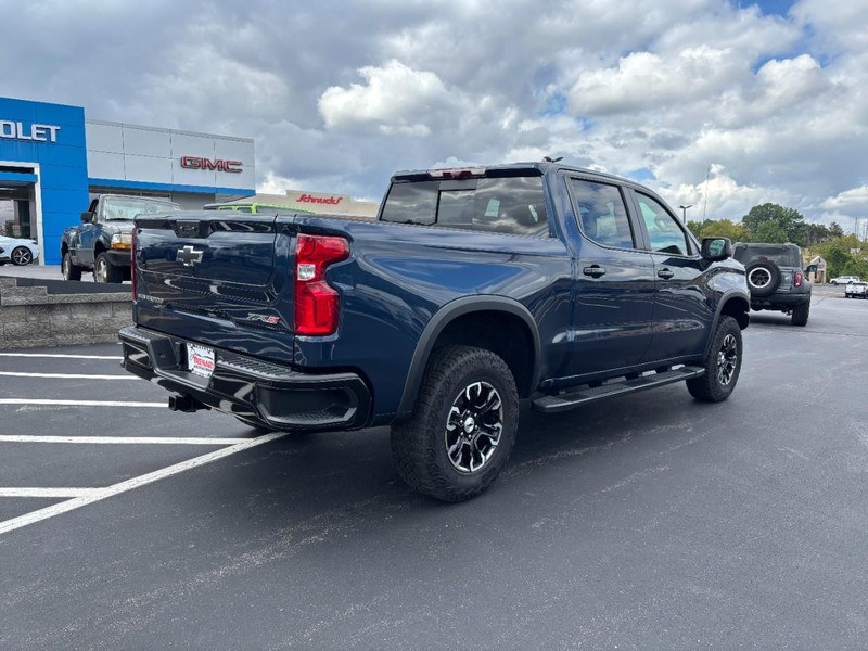Chevrolet Silverado 1500 Vehicle Image 02