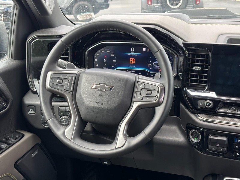 Chevrolet Silverado 1500 Vehicle Image 11