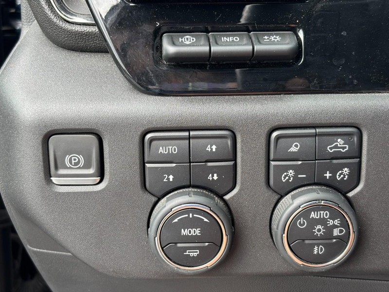 Chevrolet Silverado 1500 Vehicle Image 15