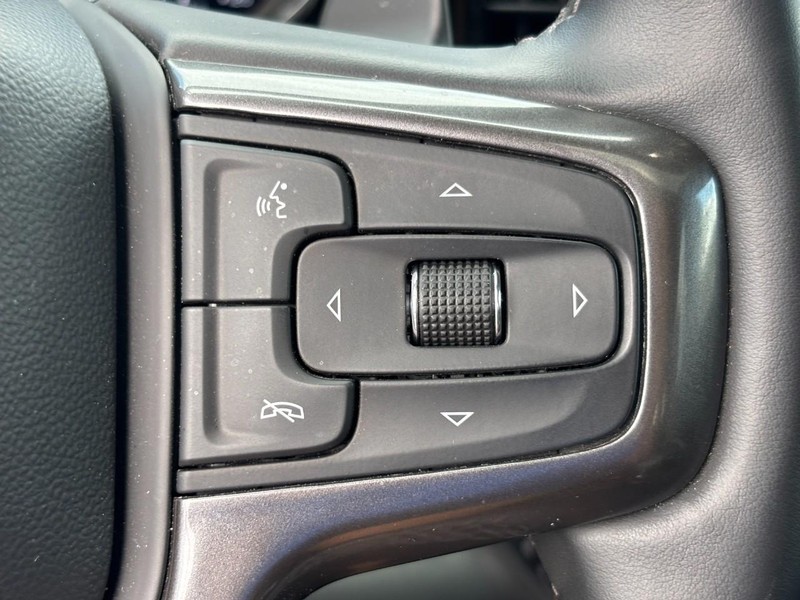 Chevrolet Silverado 1500 Vehicle Image 17