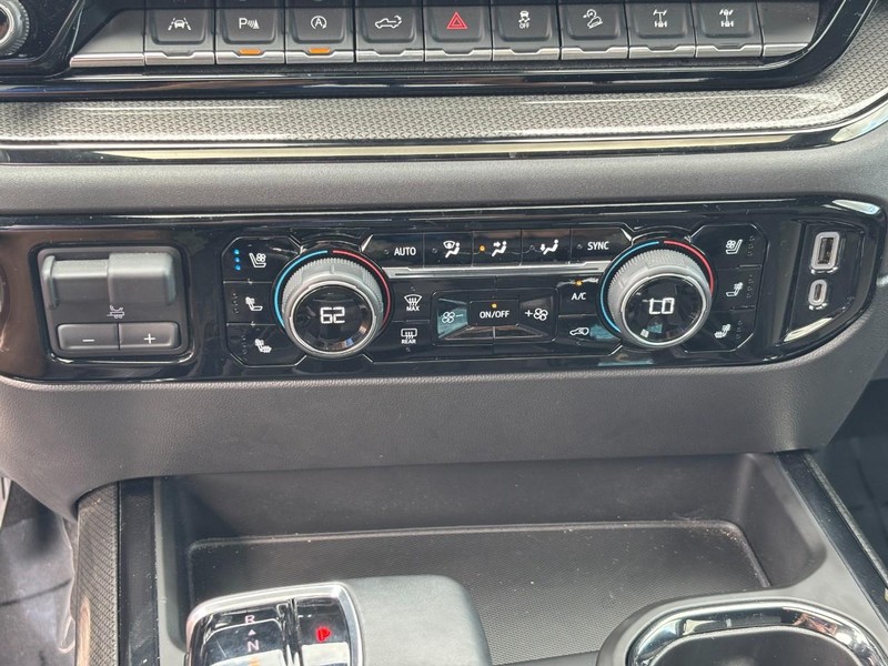 Chevrolet Silverado 1500 Vehicle Image 21