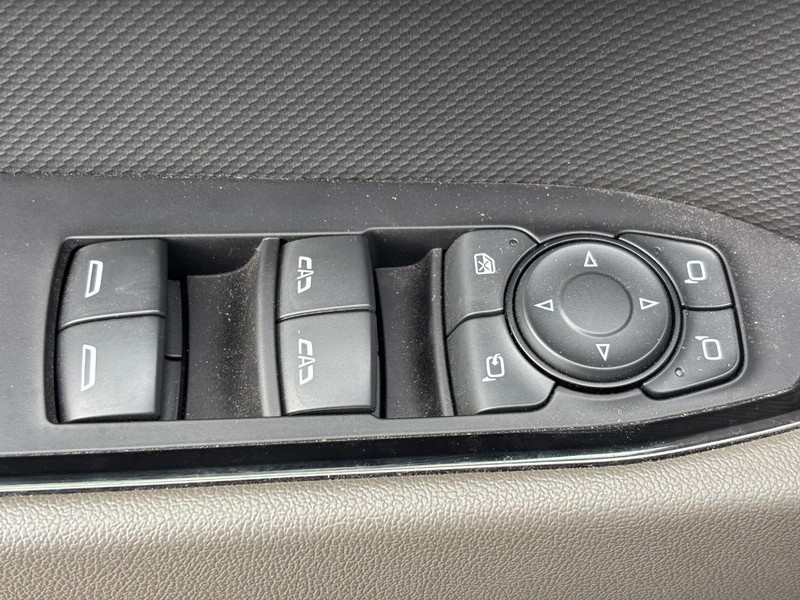 Chevrolet Silverado 1500 Vehicle Image 22