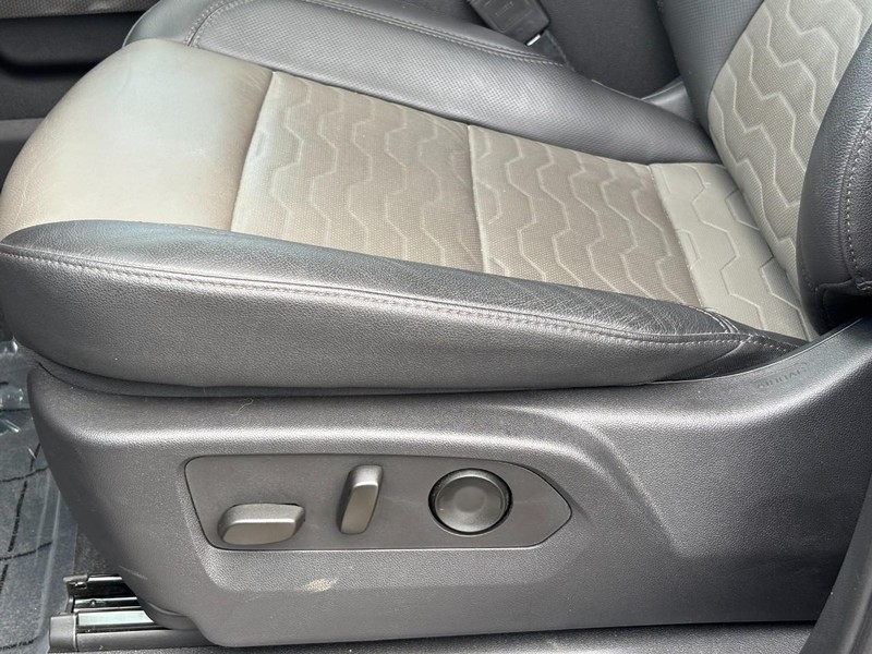 Chevrolet Silverado 1500 Vehicle Image 24