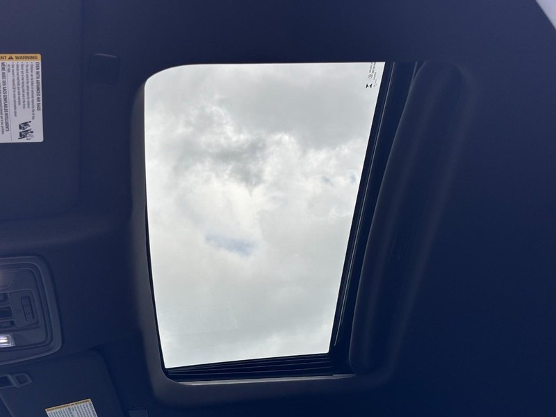 Chevrolet Silverado 1500 Vehicle Image 25