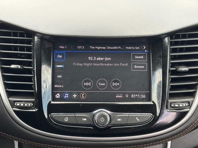 Chevrolet Trax Vehicle Image 13