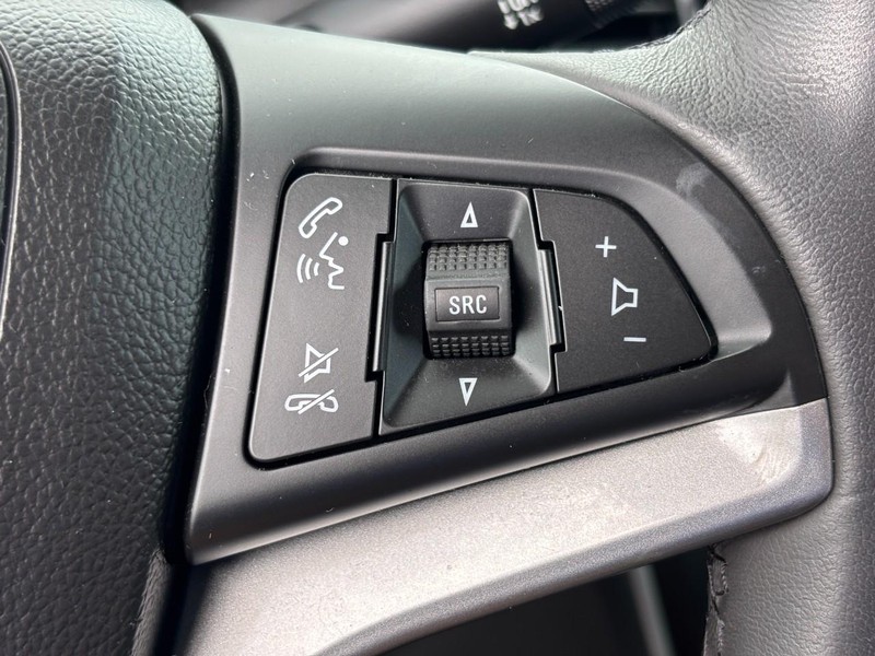 Chevrolet Trax Vehicle Image 18