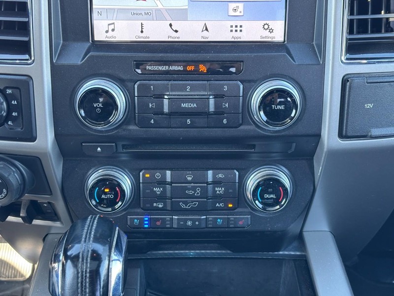 Ford F-150 Vehicle Image 14