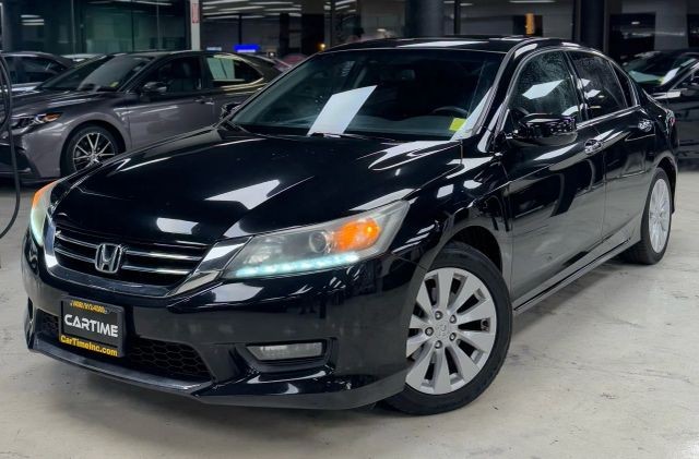 Honda Accord Sedan Vehicle Full-screen Gallery Image 02