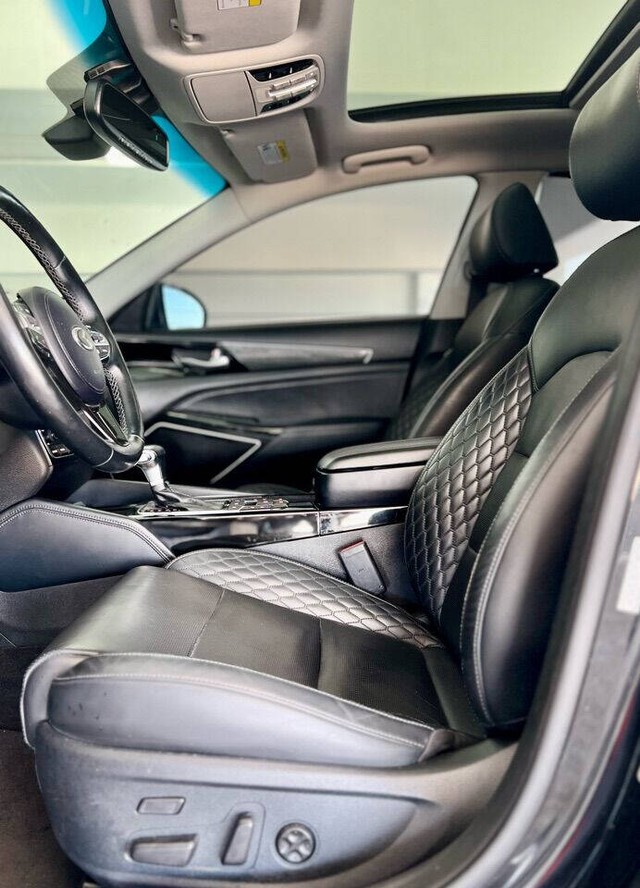 Kia Cadenza Vehicle Full-screen Gallery Image 28