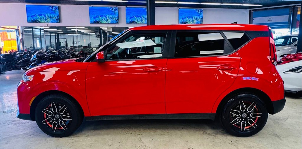 Kia Soul Vehicle Full-screen Gallery Image 03