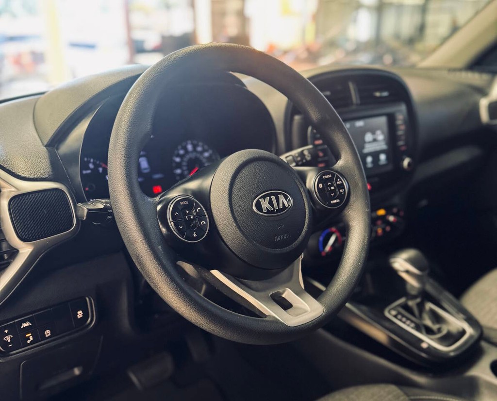 Kia Soul Vehicle Full-screen Gallery Image 08