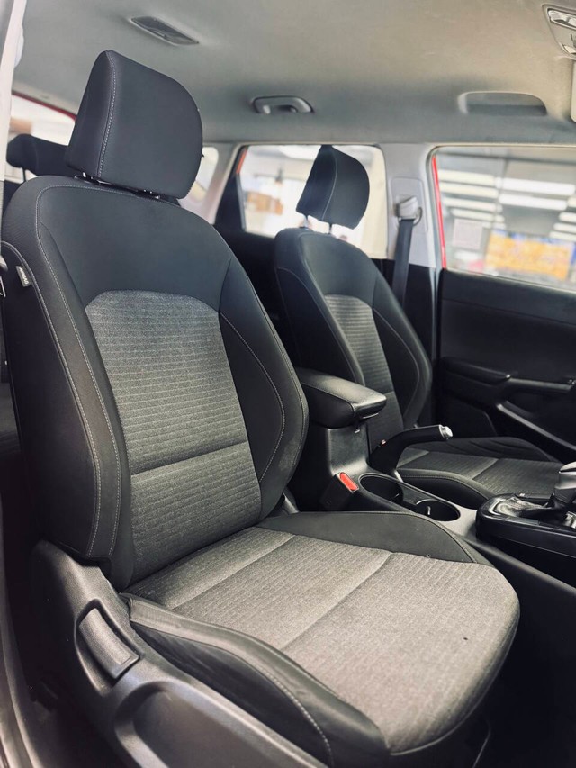 Kia Soul Vehicle Full-screen Gallery Image 10