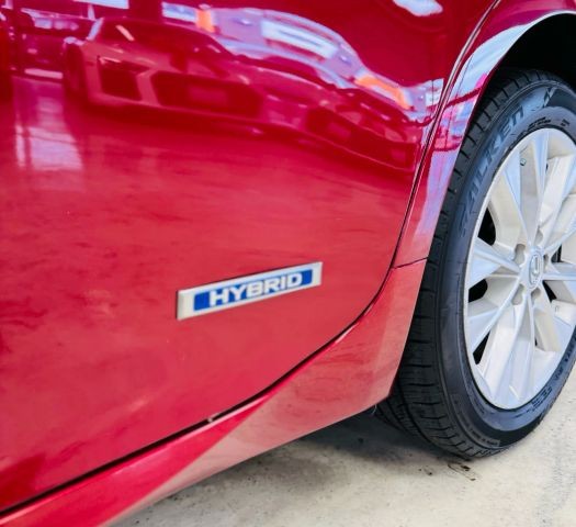 Lexus ES Vehicle Full-screen Gallery Image 10