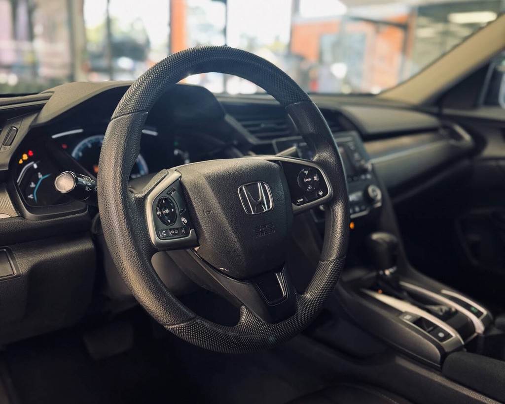 Honda Civic Sedan Vehicle Full-screen Gallery Image 12