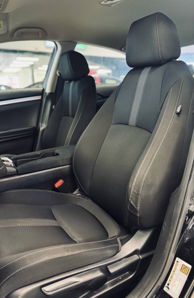 Honda Civic Sedan Vehicle Full-screen Gallery Image 14