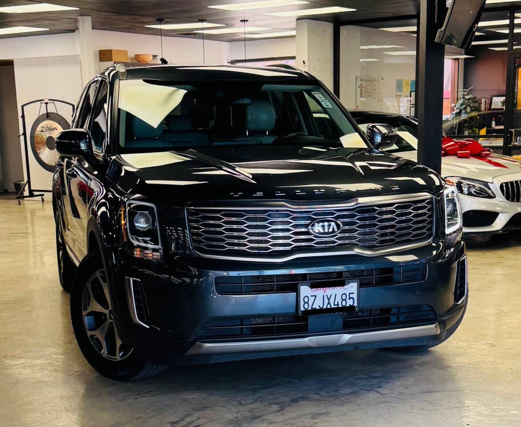 Kia Telluride Vehicle Full-screen Gallery Image 02
