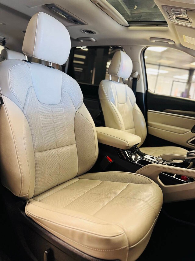 Kia Telluride Vehicle Full-screen Gallery Image 13
