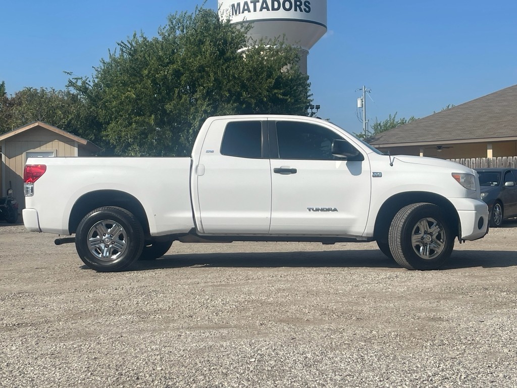 Toyota Tundra 2WD Truck Vehicle Full-screen Gallery Image 2