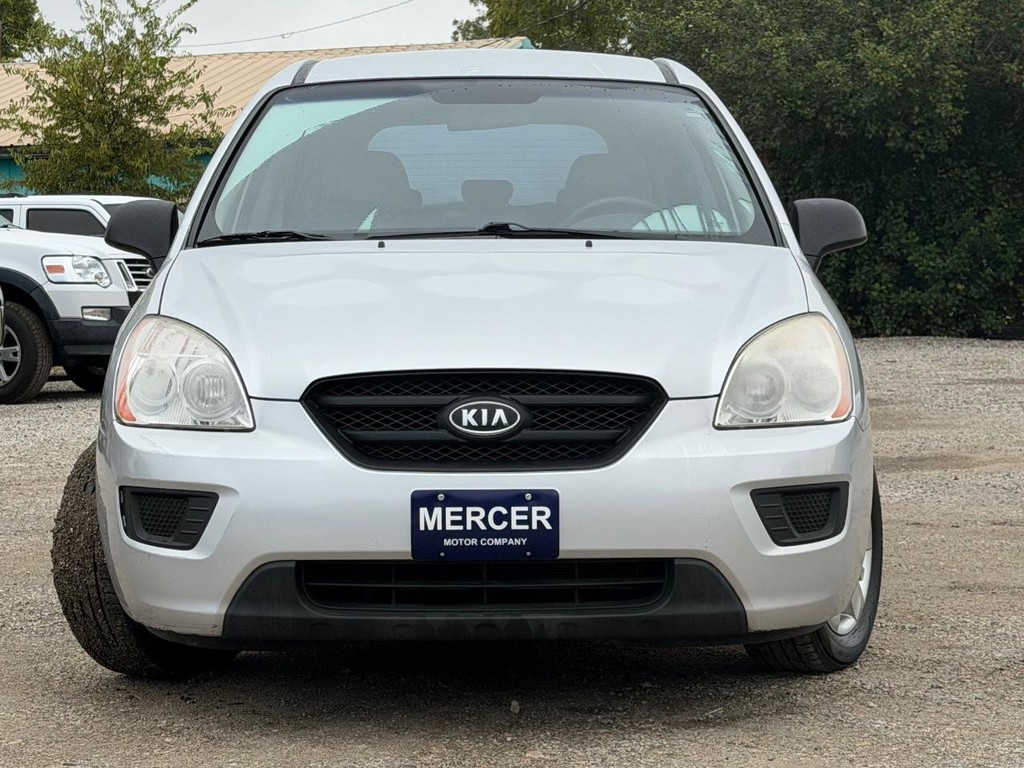 Kia Rondo Vehicle Full-screen Gallery Image 10