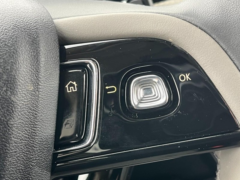 Lincoln Corsair Vehicle Full-screen Gallery Image 19