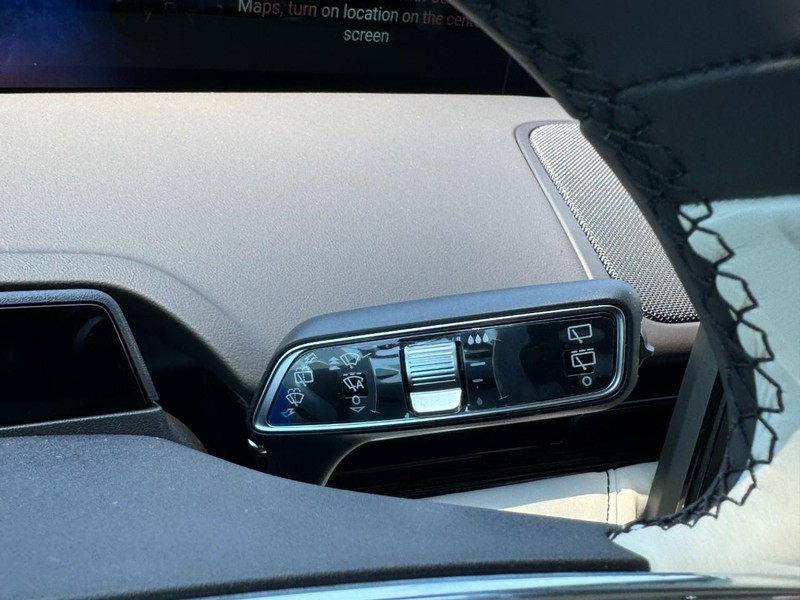 Lincoln Nautilus Vehicle Full-screen Gallery Image 21
